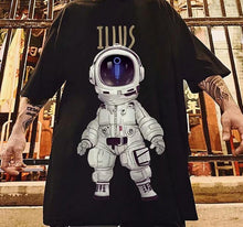 Load image into Gallery viewer, ILUS the astronaut T-shirt - WonderBoy
